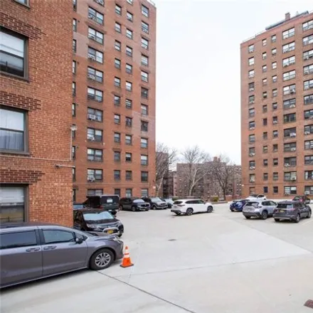 Image 3 - 99-72 66th Road, New York, NY 11374, USA - Apartment for sale