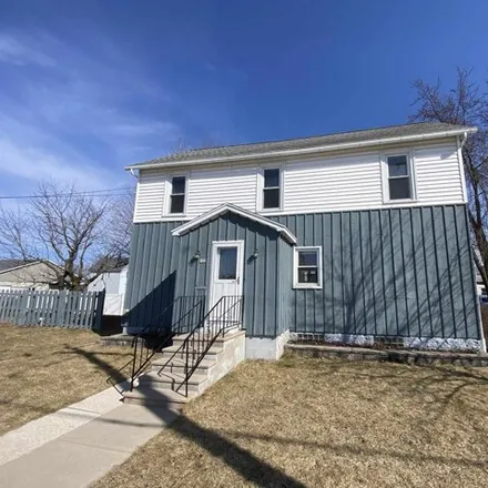 Buy this 4 bed house on 916 8th Street in Menominee, MI 49858