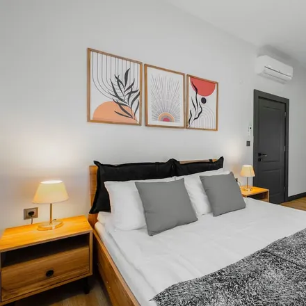 Rent this 3 bed apartment on 07230 Muratpaşa