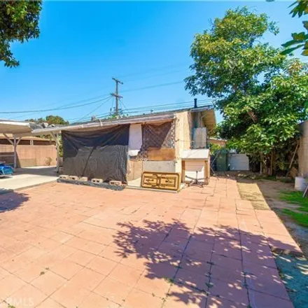 Image 7 - 1355 North Lagoon Avenue, Los Angeles, CA 90744, USA - House for sale