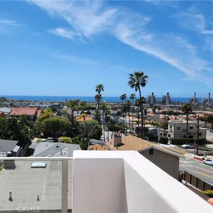 Buy this 4 bed house on Beryl Street in Redondo Beach, CA 90277