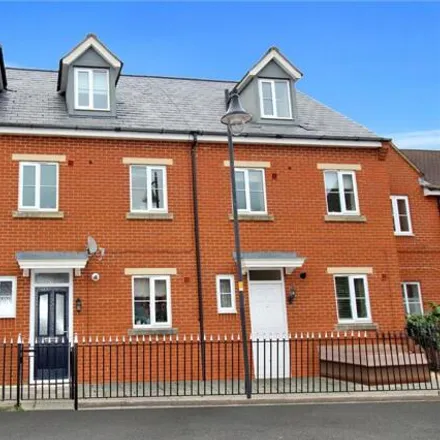 Buy this 4 bed townhouse on Deneb Drive in Swindon, SN25 2LB