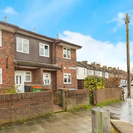 Image 3 - Exning Road, London, E16 4ND, United Kingdom - Townhouse for sale
