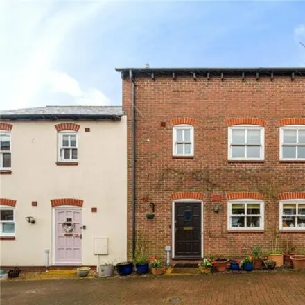 Buy this 3 bed townhouse on Tebbutt's Yard in Earls Barton, NN6 0JN