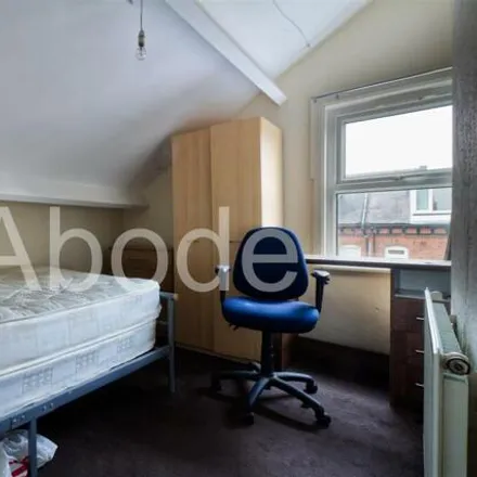 Image 5 - 2-8 Granby Terrace, Leeds, LS6 3BB, United Kingdom - House for rent