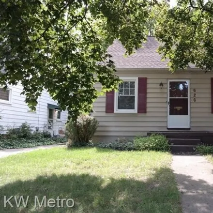 Rent this 3 bed house on 626 East 12 Mile Road in Royal Oak, MI 48073