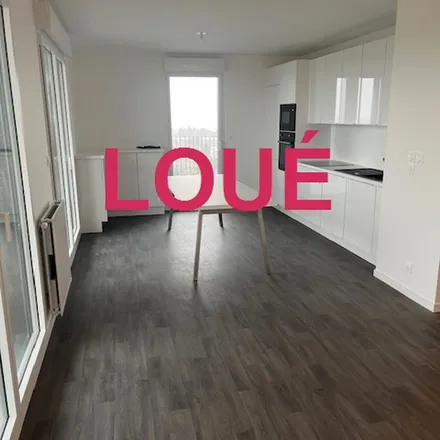 Rent this 4 bed apartment on 36 bis Boulevard Pierre Le Moine in 35000 Rennes, France