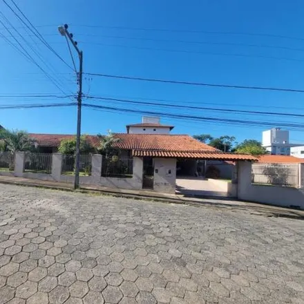 Rent this 5 bed house on Rua Osnildo de Oliveira in Passo Manso, Blumenau - SC