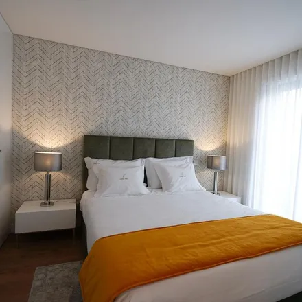 Rent this 1 bed apartment on Rua das Musas in 4000-145 Porto, Portugal