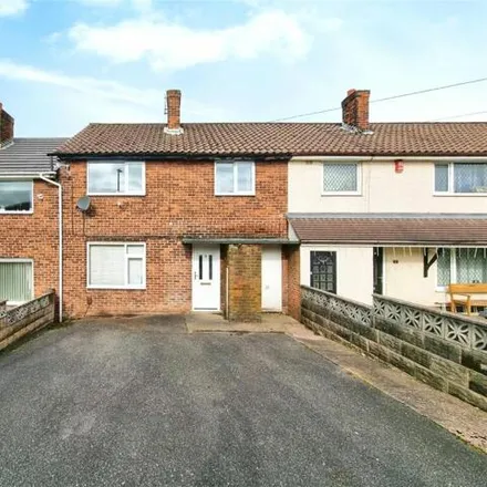 Buy this 3 bed townhouse on Edge view Road in Norton Green, ST2 7JX