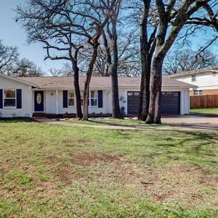 Image 3 - 685 West Hillcrest Street, Keene, Johnson County, TX 76059, USA - House for sale