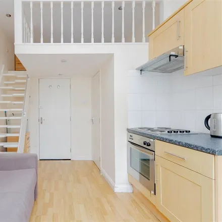 Image 3 - 17 Devonshire Terrace, London, W2 3DN, United Kingdom - Apartment for rent
