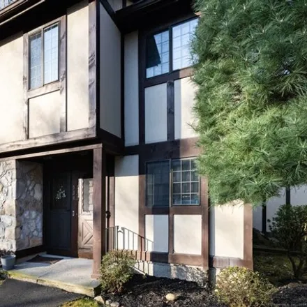 Buy this 1 bed condo on 429 Swanson Crescent in Forest Heights, Milford