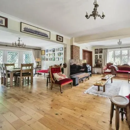 Image 2 - Cavendish Drive, Barnet, Great London, Ha8 - House for sale