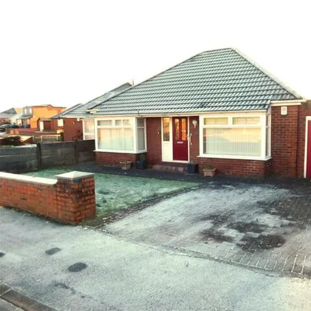 Buy this 2 bed house on Thorn Avenue in Failsworth, M35 0WP