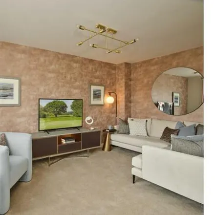 Image 4 - Burton Lane, Goffs Oak, EN7 6SL, United Kingdom - House for sale