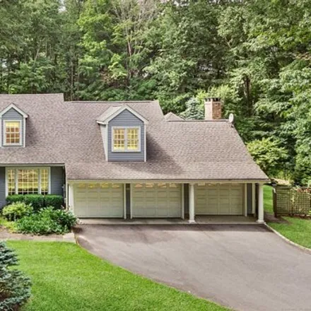 Rent this 4 bed house on 65 Woodlawn Dr in Ridgefield, Connecticut