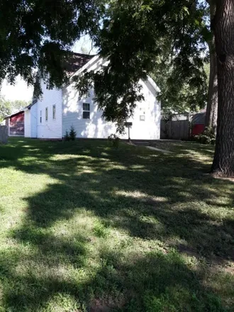 Buy this 4 bed house on 219 Prospect Street in Vermillion, SD 57069