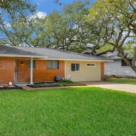 Buy this 3 bed house on 1947 Johnson Avenue in Rockport, TX 78382