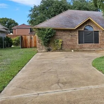 Rent this 3 bed house on 2408 Autumndale Drive in Mesquite, TX 75150