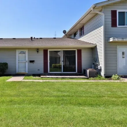 Buy this 2 bed condo on 135 Nauset Ln in Schaumburg, Illinois