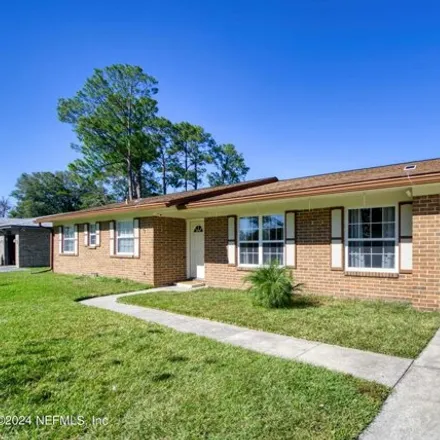 Buy this 3 bed house on 1734 Gumtree Drive in Clay County, FL 32073