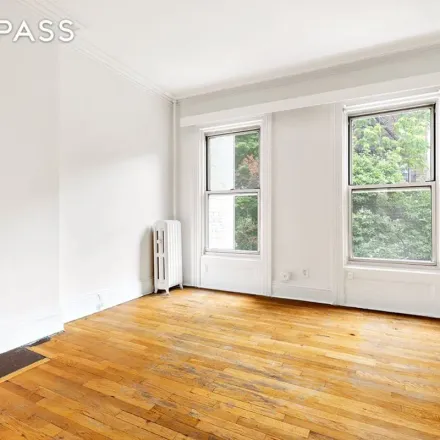 Image 3 - 426 East 84th Street, New York, NY 10028, USA - Townhouse for rent