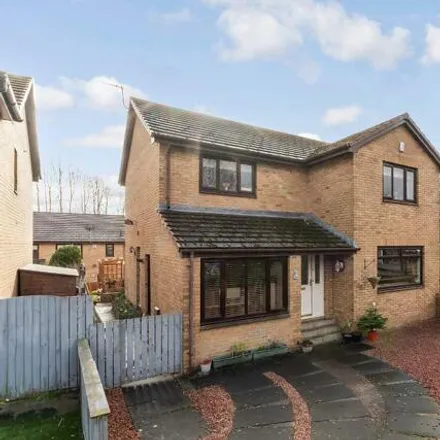 Buy this 5 bed house on Swinton Avenue in Glasgow, G69 6JR