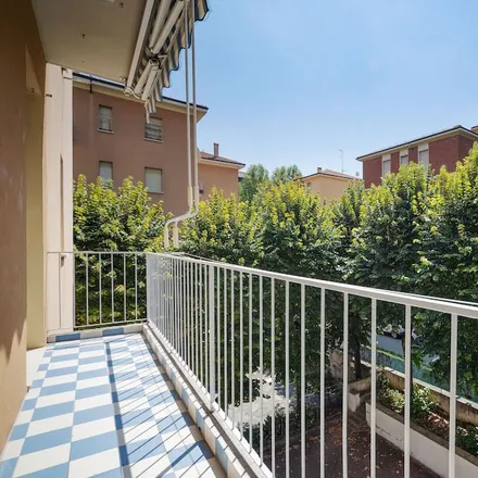 Rent this studio apartment on Via Pompeo Vizzani