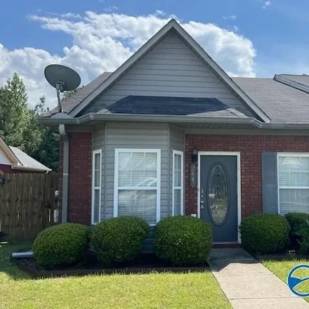 Rent this 2 bed townhouse on 2480 Cameron Street Southwest in Decatur, AL 35603