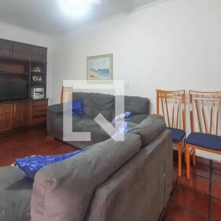 Rent this 3 bed apartment on Rua Dona Vitória in Jardim Vitória, Guarujá - SP