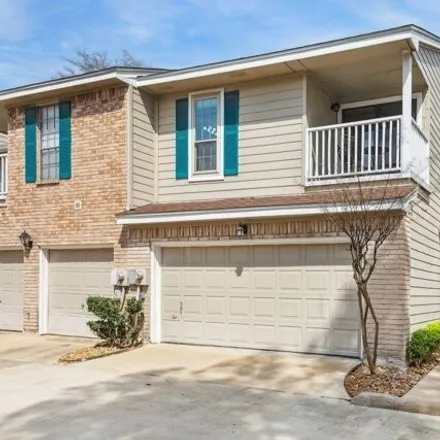 Buy this 2 bed condo on 2220 Bering Drive in Houston, TX 77057