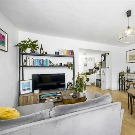 Buy this 2 bed apartment on The Prince Of Wales in 447 Kingsland Road, De Beauvoir Town