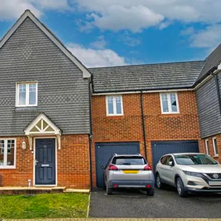 Buy this 3 bed house on 30 Whiteland Way in Clanfield, PO8 0ZF