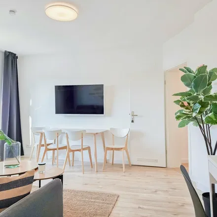 Rent this 3 bed apartment on Birkenstraße 65 in 40233 Dusseldorf, Germany