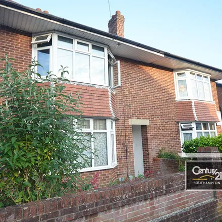 Rent this 1 bed apartment on 33 Heatherdeane Road in Westwood Park, Southampton