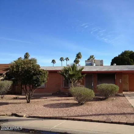 Rent this 3 bed house on 1722 East Campus Drive in Tempe, AZ 85282