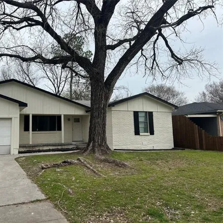 Rent this 3 bed house on 880 Billie Ruth Lane in Hurst, TX 76053
