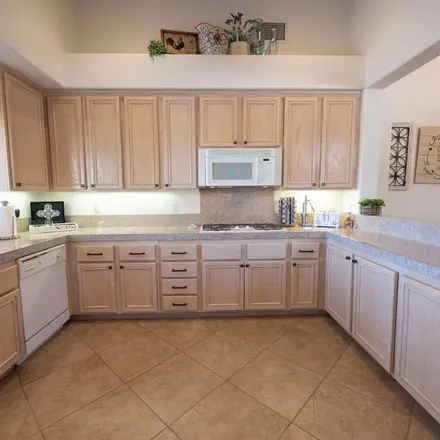 Image 6 - Indian Springs Golf Club, Green Hills Drive, Indio, CA 92235, USA - Apartment for rent