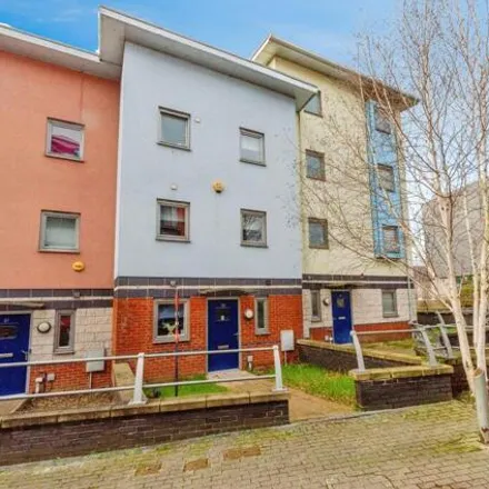 Buy this 3 bed townhouse on Boulevard Walk in Walsall, WS2 9BT