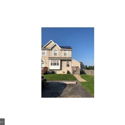 Rent this 3 bed house on 121 Three Rivers Drive in Brookmont Farms, New Castle County