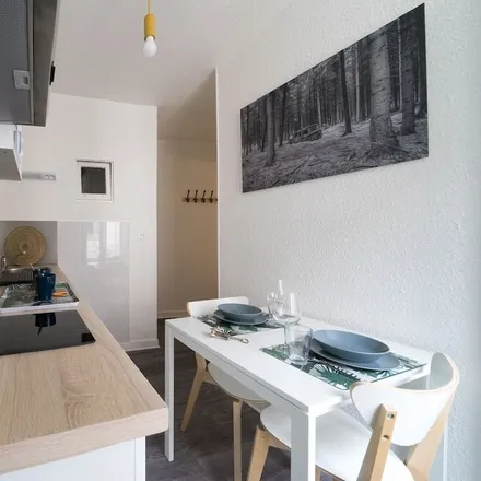 Rent this 1 bed apartment on 03200 Vichy