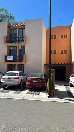 Rent this studio apartment on Privada Puerta del Sol 17 in Jardines de la Corregidora, 76910 El Pueblito