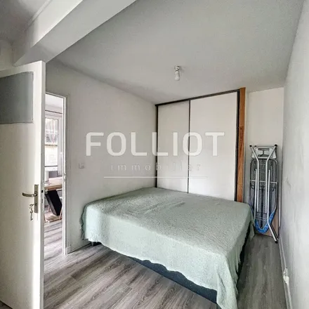 Image 5 - 2 B Rue Saint-Maur, 50200 Coutances, France - Apartment for rent