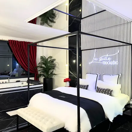 Rent this 1 bed apartment on 2t Rue des Eaux in 75016 Paris, France