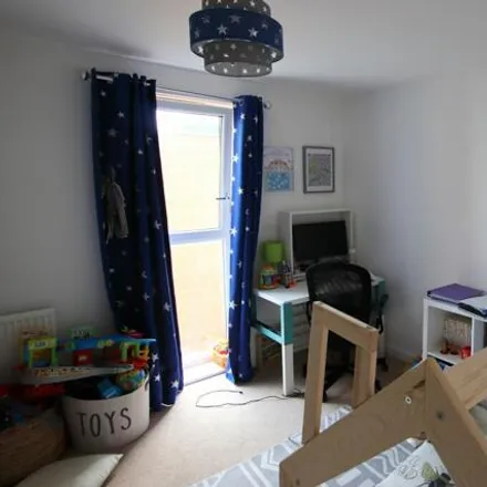 Image 5 - Cabot Close, London, CR0 4BW, United Kingdom - Apartment for sale