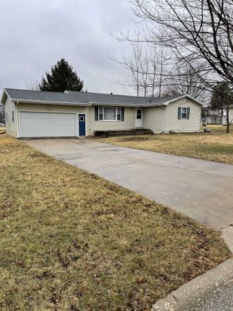 Rent this 3 bed house on 506 Fairlane Street in Dysart, Tama County
