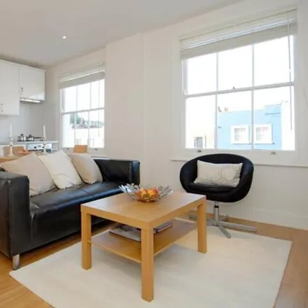 Image 1 - 83 Earl's Court Road, London, W8 6EG, United Kingdom - Apartment for sale