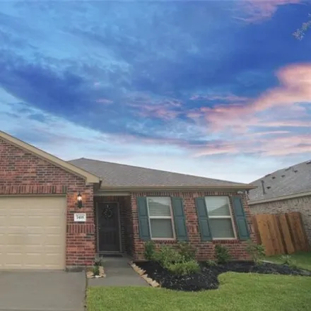 Rent this 4 bed house on Redwood Creek Court in Fort Bend County, TX 77487
