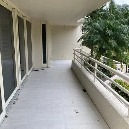 Image 3 - Northeast Spanish River Boulevard, Lake Rogers Isle, Boca Raton, FL 33487, USA - Apartment for rent